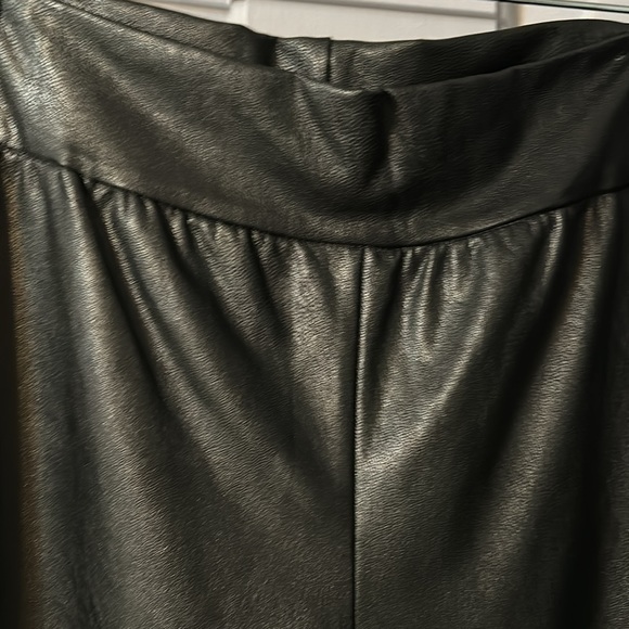 Commando Faux Leather Joggers - Picture 2 of 6